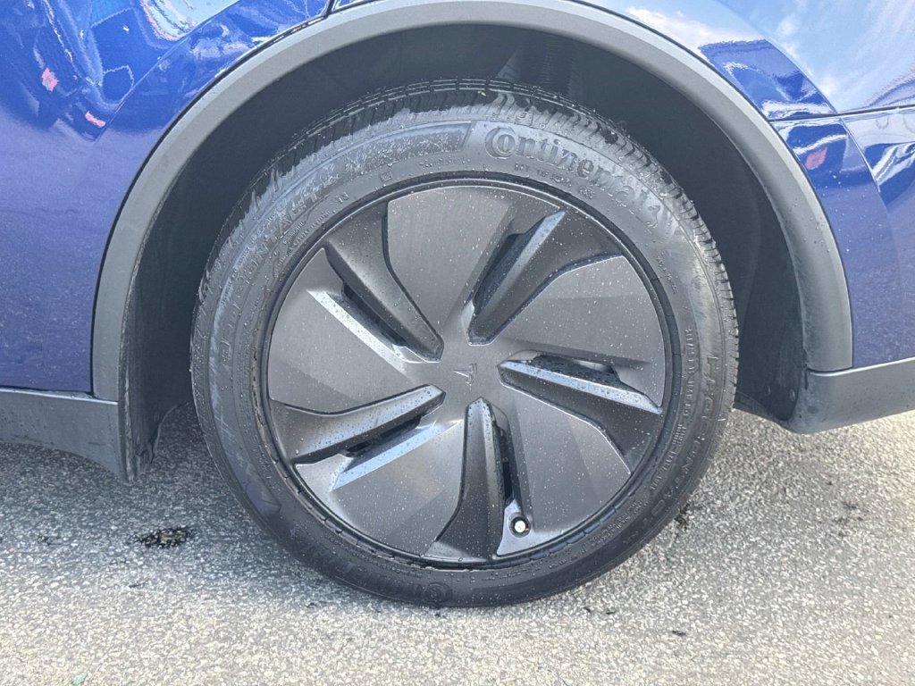 Used 2026 Tesla Model Y AWD image 29