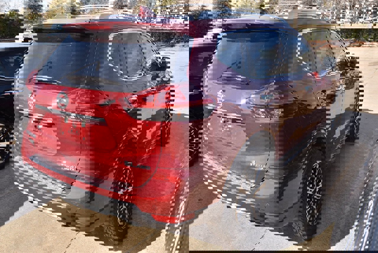 Used 2020 Nissan Rogue SL w/ Premium Package image 6