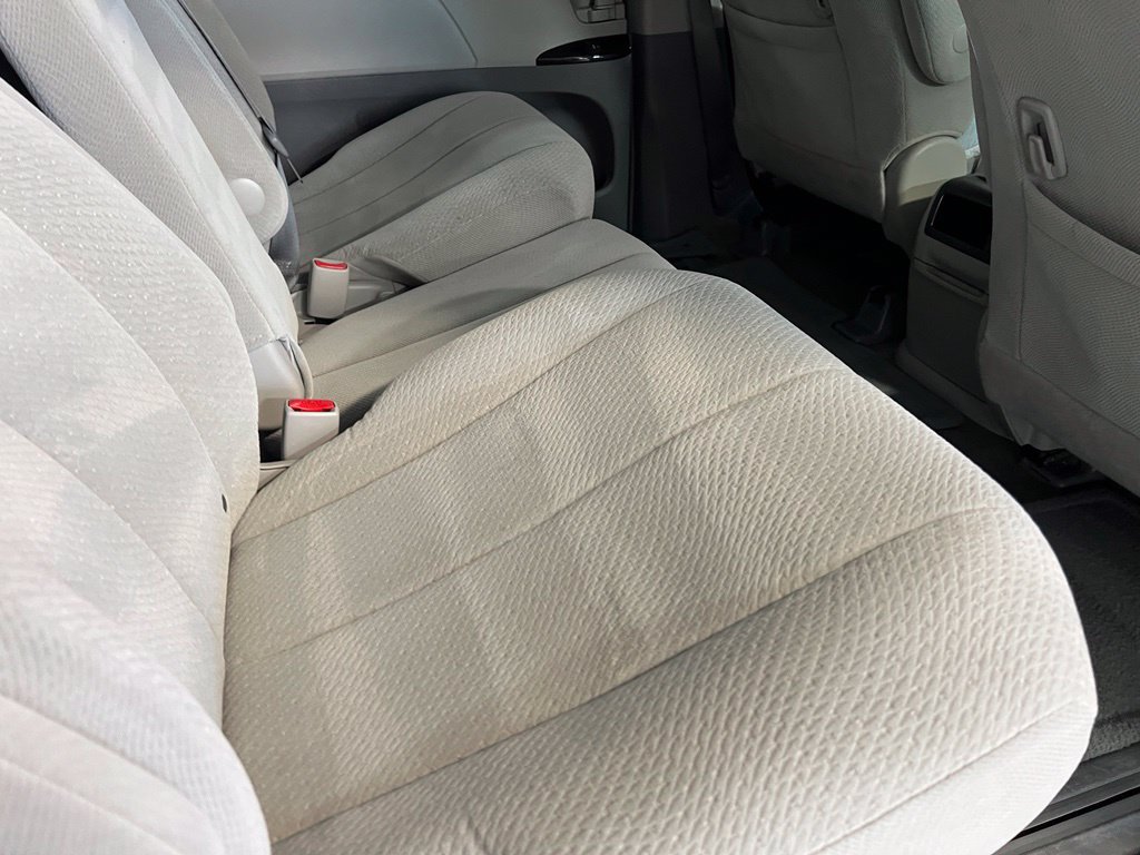 Used 2013 Toyota Sienna LE FWD image 20