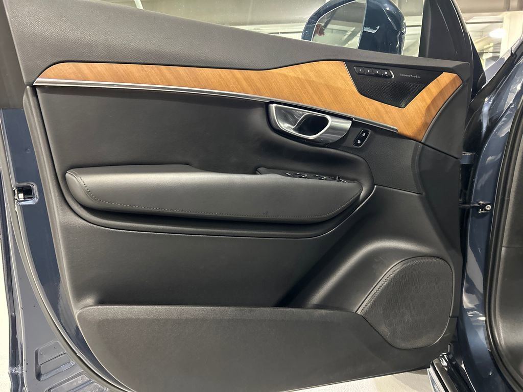 Certified 2023 Volvo XC90 B6 Plus w/ Protection Package Premier AWD/4WD image 6