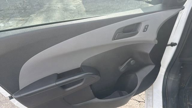 Used 2017 Chevrolet Sonic LS image 9