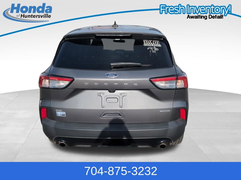 Used 2021 Ford Escape SE w/ SE Sport Appearance Package image 7
