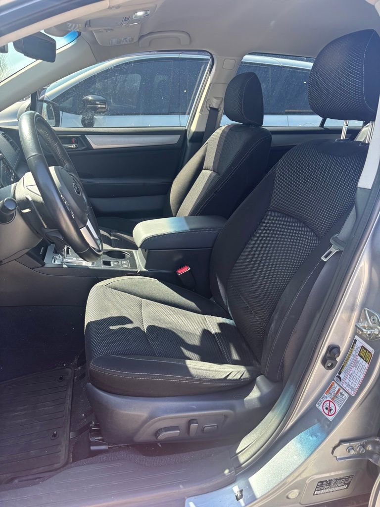 Used 2017 Subaru Outback 2.5i Premium AWD/4WD image 10