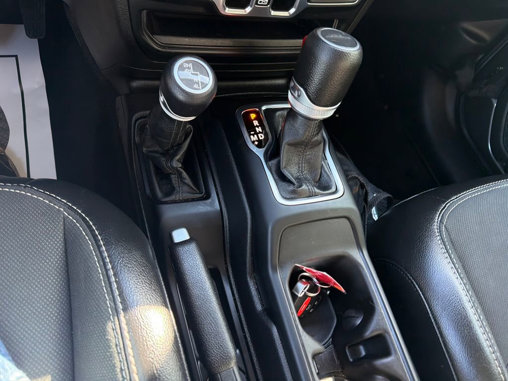 Used 2023 Jeep Gladiator Sport AWD/4WD image 25