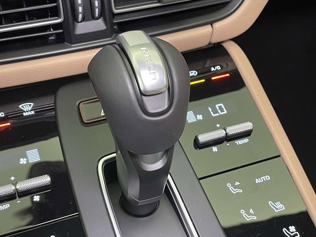 New 2026 Porsche Macan AWD/4WD image 34