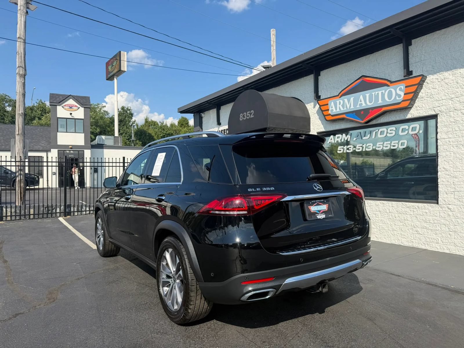 Used 2021 Mercedes-Benz GLE 350 4MATIC w/ Premium Package image 5