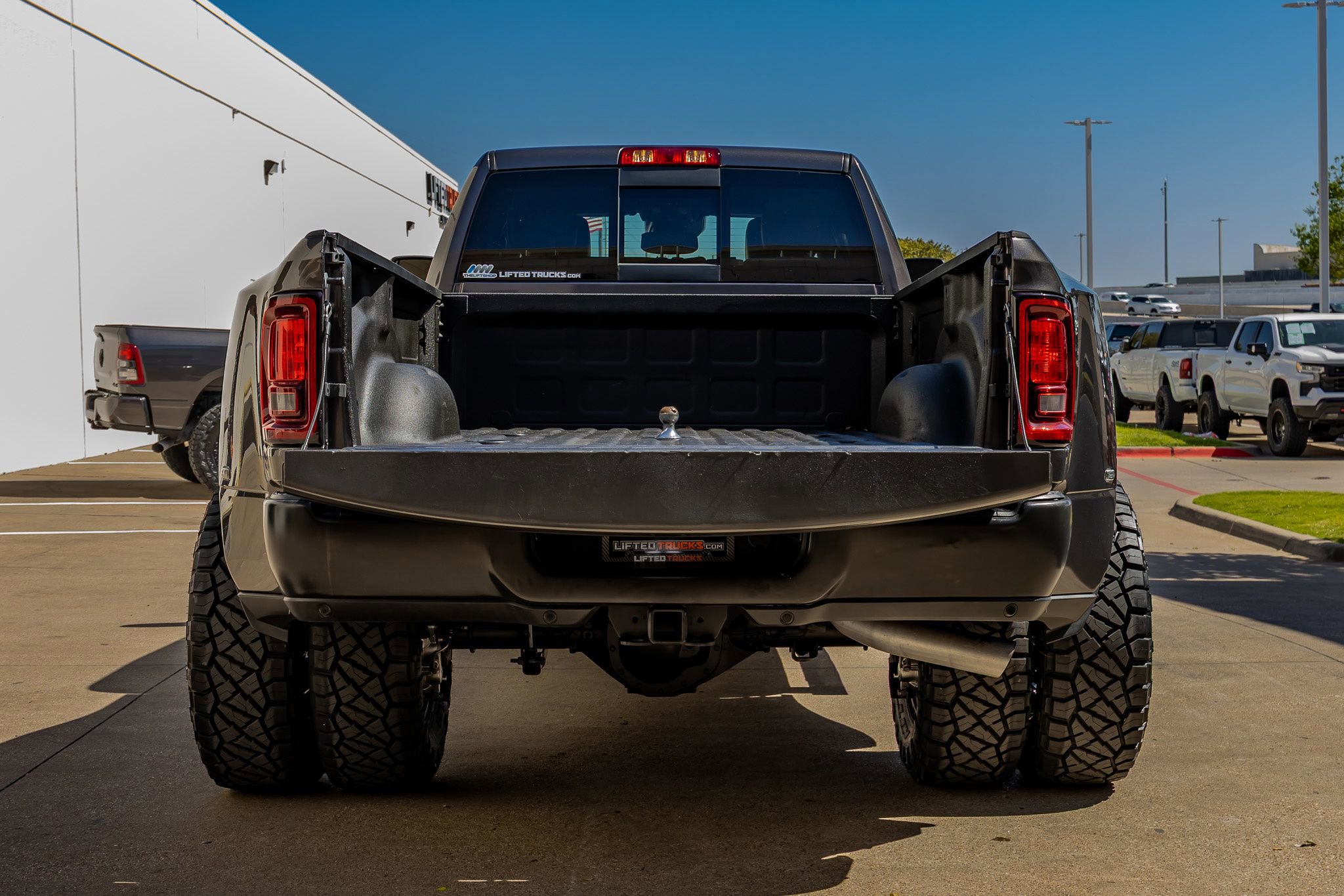 Used 2025 RAM 3500 Tradesman AWD/4WD image 9