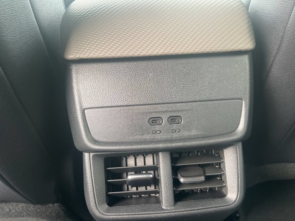 New 2026 Chevrolet Equinox LT w/ Convenience Package II FWD image 29