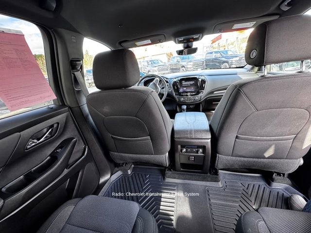 Used 2023 Chevrolet Traverse LT w/ Rear Camera Mirror Package image 17