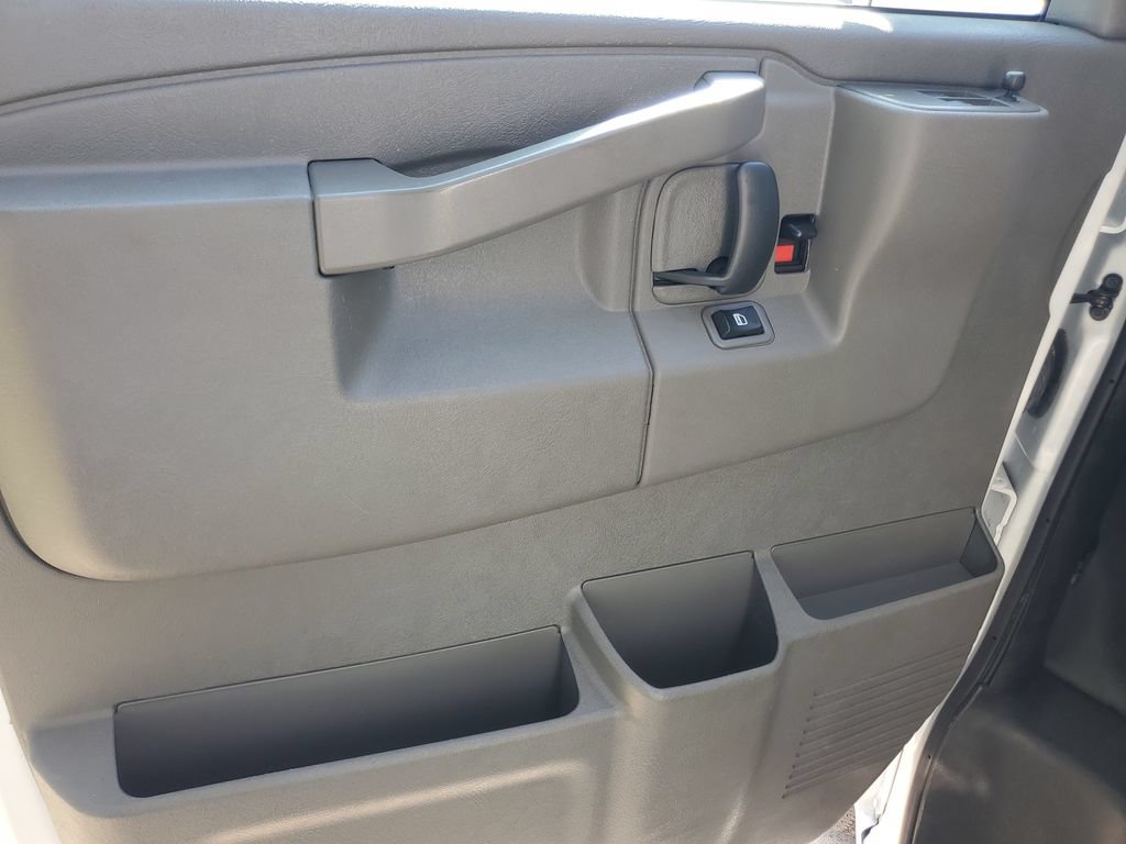 Used 2025 Chevrolet Express 2500 w/ Driver Convenience Package RWD image 14