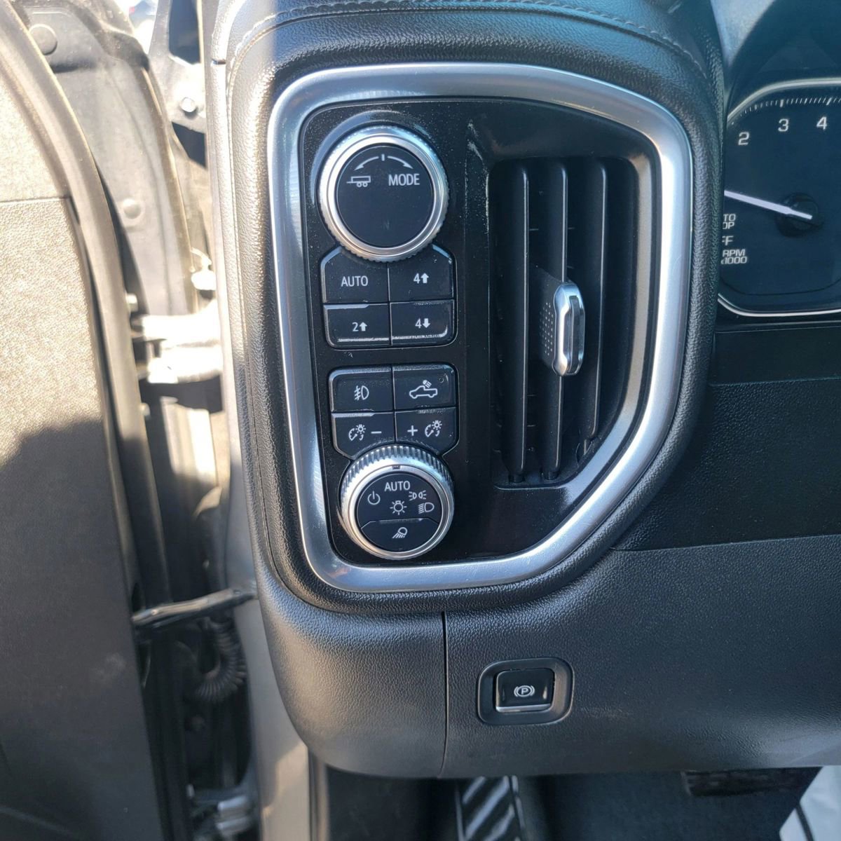 Used 2021 GMC Sierra 1500 SLT w/ SLT Premium Package image 22