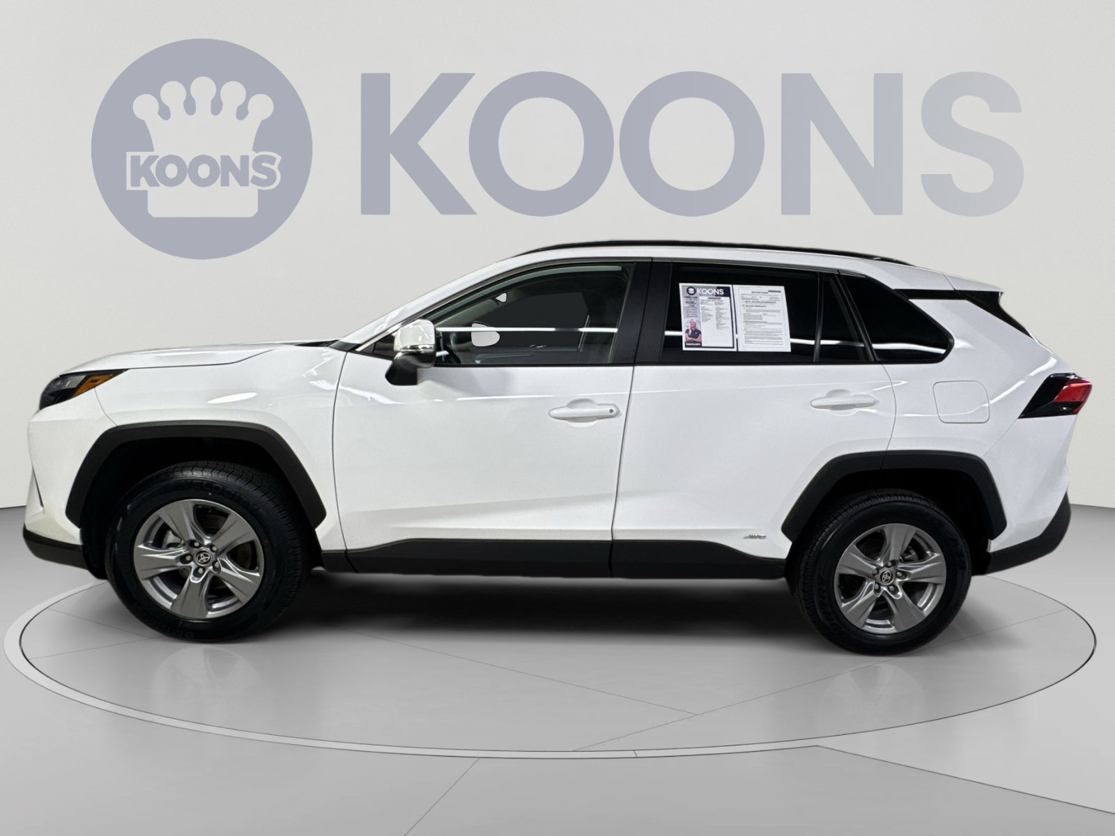 Used 2025 Toyota RAV4 LE AWD/4WD image 17