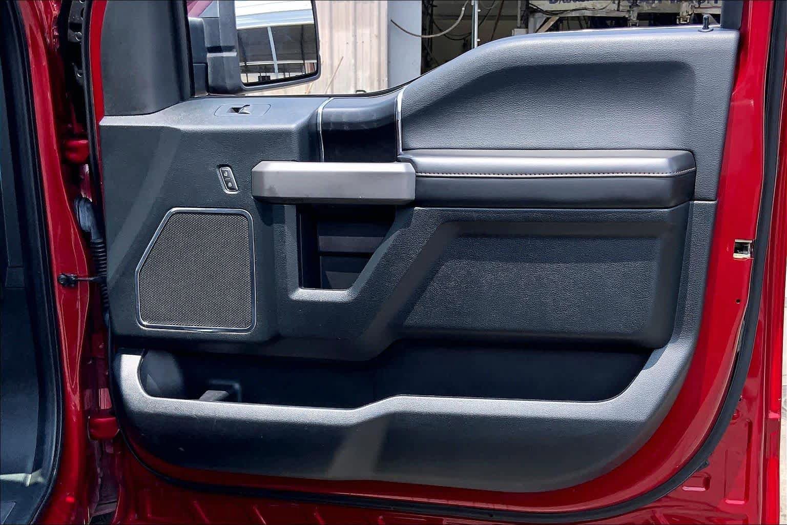 Used 2019 Ford F150 Platinum w/ Equipment Group 701A Luxury AWD/4WD image 23