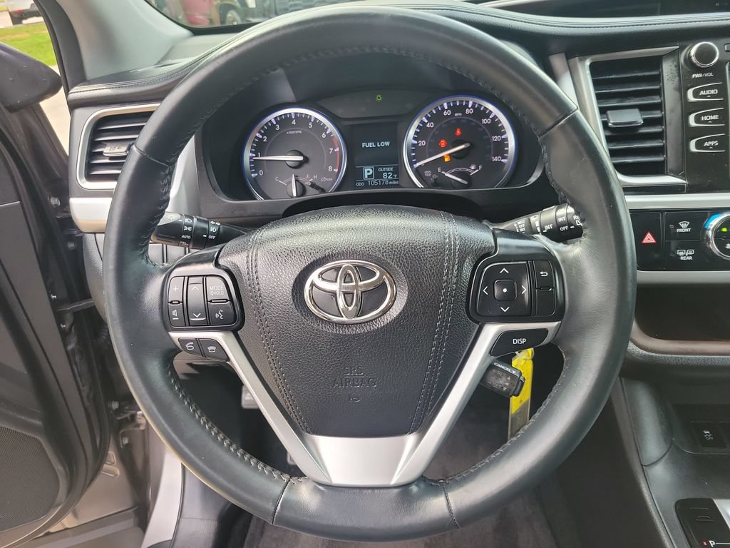 Used 2016 Toyota Highlander Plus FWD image 18