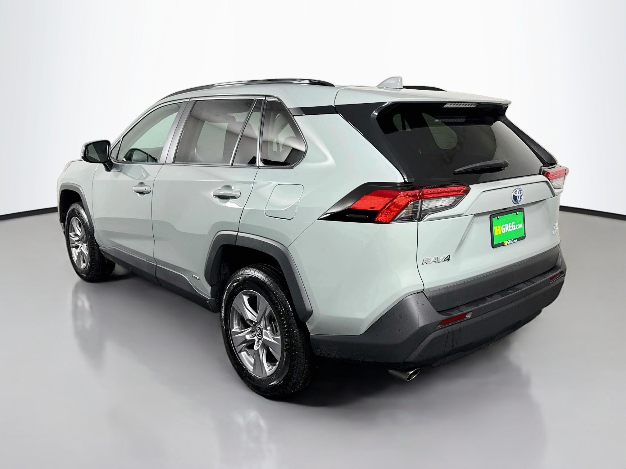 Used 2023 Toyota RAV4 XLE w/ Convenience Package AWD/4WD image 7