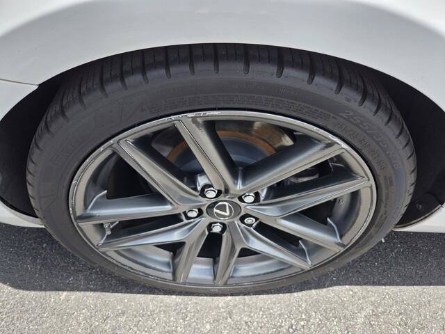Used 2016 Lexus IS 200t w/ F Sport Package RWD image 23
