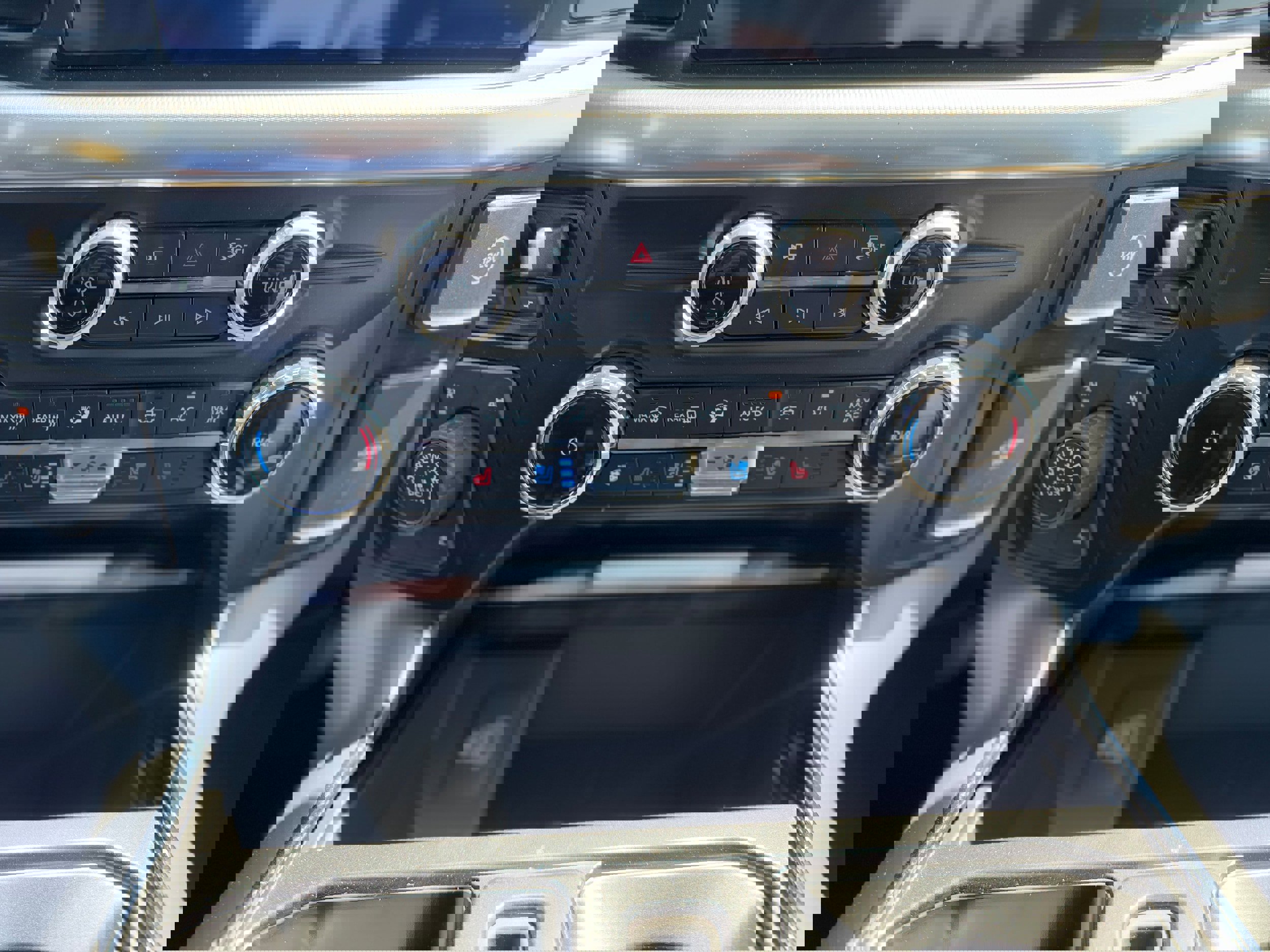 New 2025 Ford F150 Lariat w/ Equipment Group 501A Mid image 20