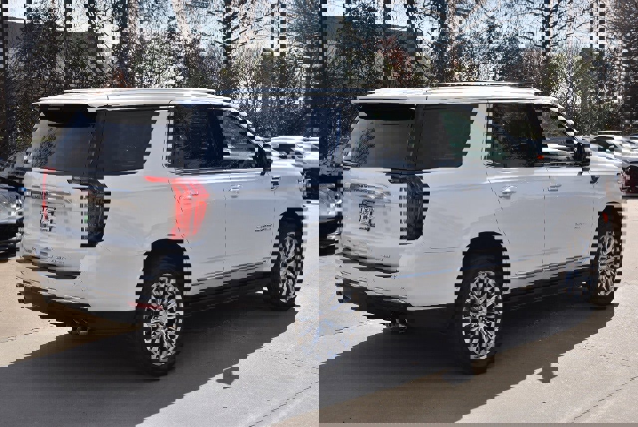 Used 2024 GMC Yukon Denali image 7