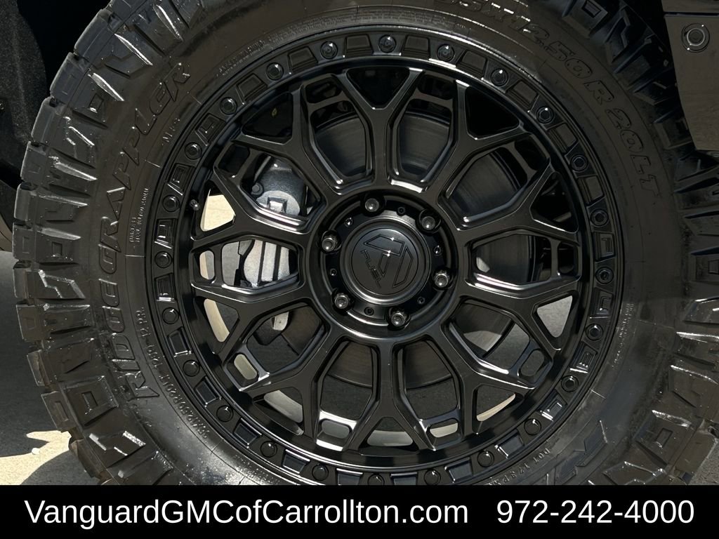 New 2026 GMC Yukon AT4 image 9