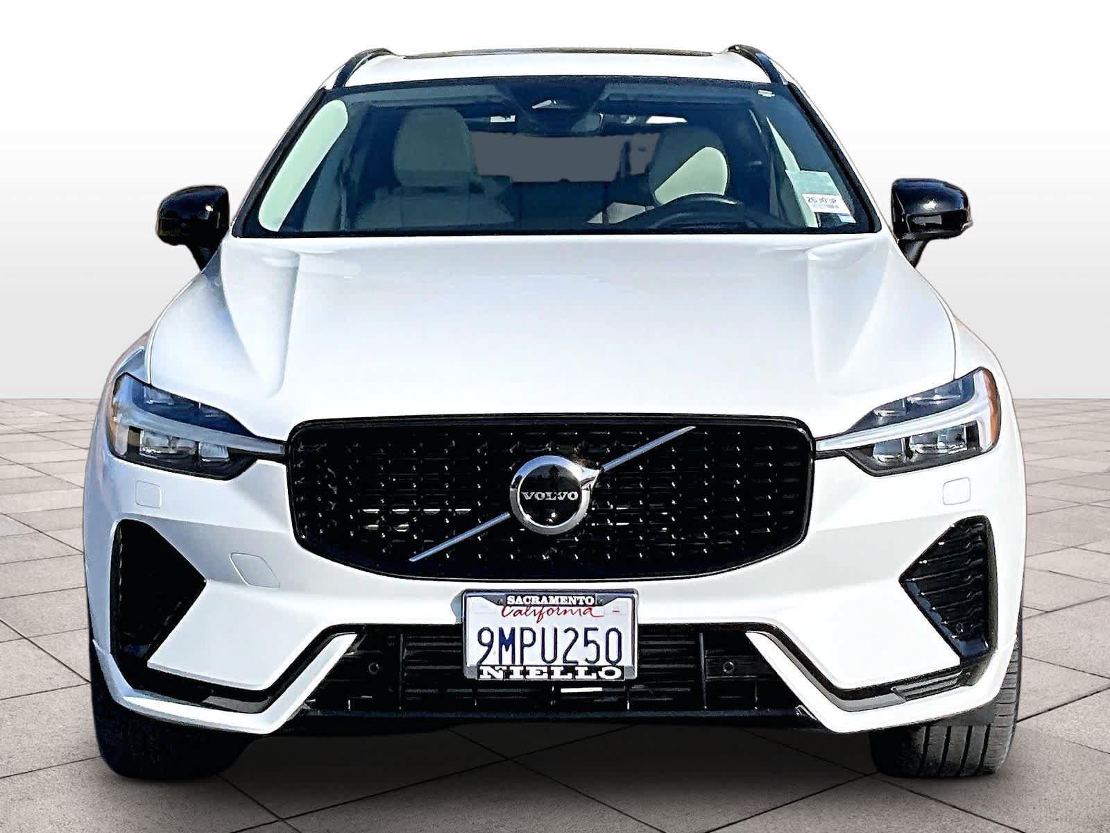 Used 2024 Volvo XC60 T8 Ultimate w/ Protection Package Premier AWD/4WD image 7