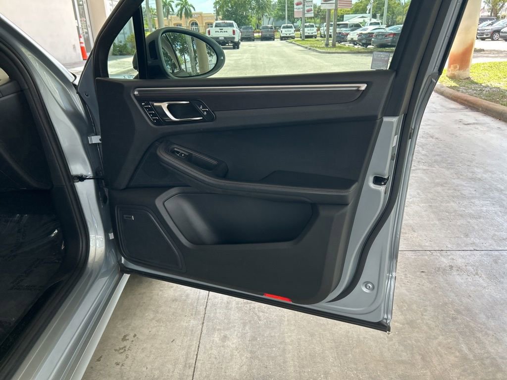 Used 2021 Porsche Macan GTS w/ Premium Package Plus (PF9) image 26