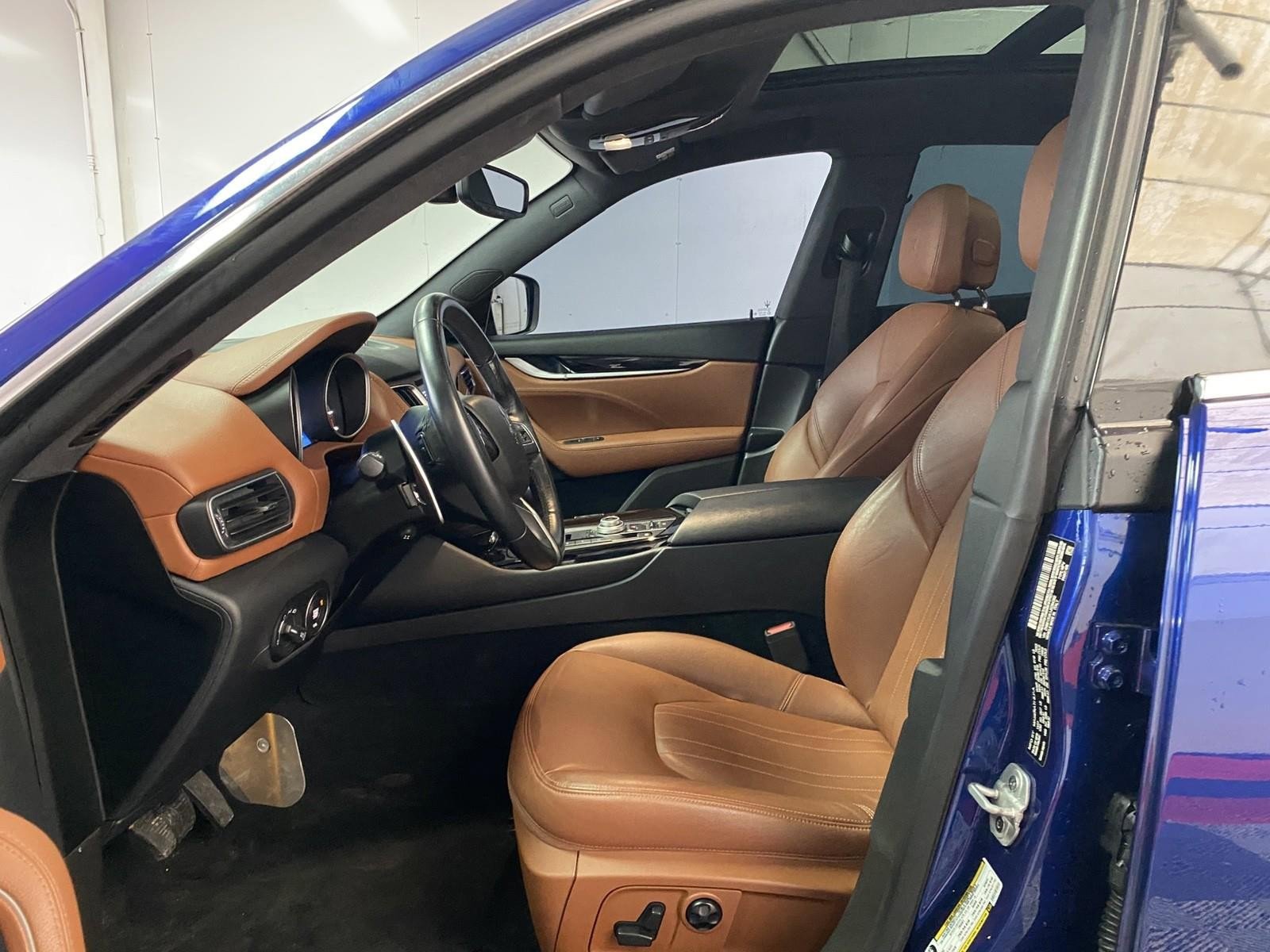 Used 2018 Maserati Levante image 21