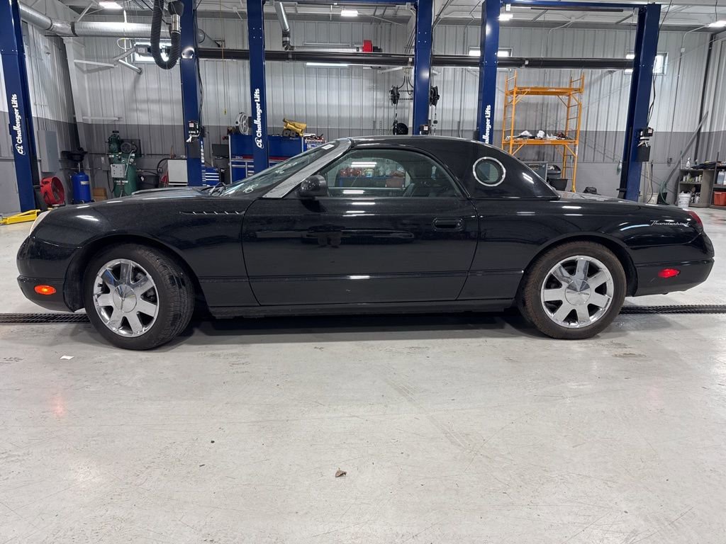 Used 2002 Ford Thunderbird RWD image 2