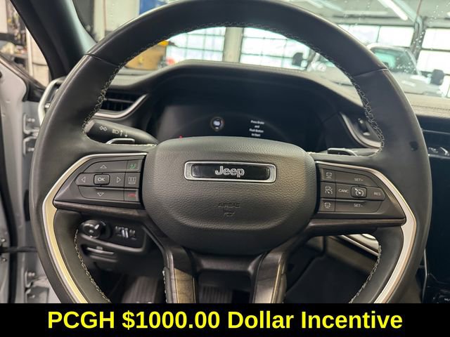 Used 2024 Jeep Grand Cherokee L Limited w/ Luxury Tech Group II image 19