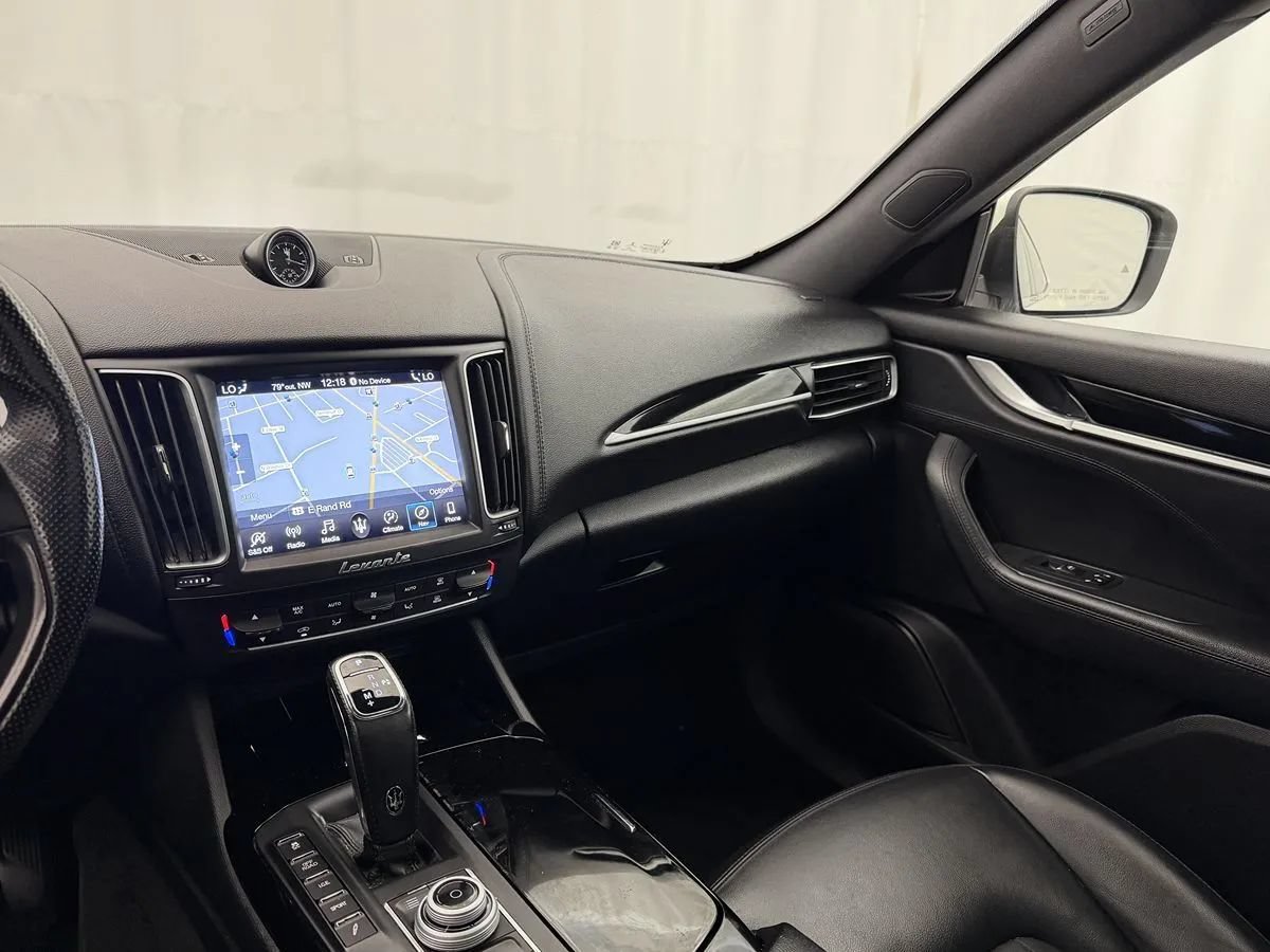 Used 2020 Maserati Levante S AWD/4WD image 15