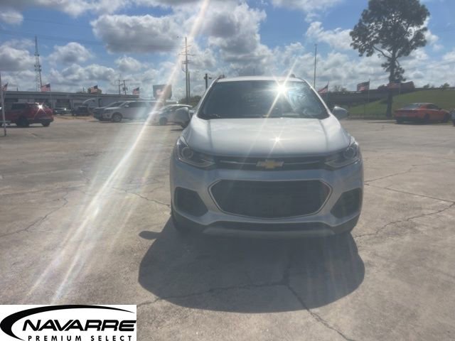 Used 2022 Chevrolet Trax LT w/ Driver Confidence Package image 2