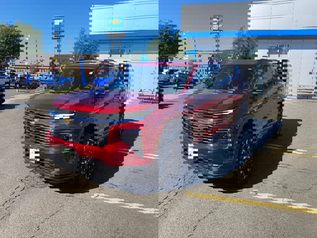 New 2025 Chevrolet Traverse LT w/ Sun and Wheel Package image 3