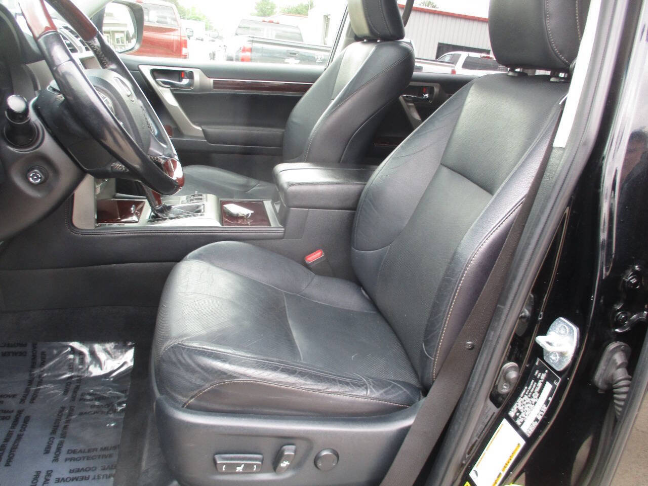 Used 2017 Lexus GX 460 Premium w/ Premium Package AWD/4WD image 14