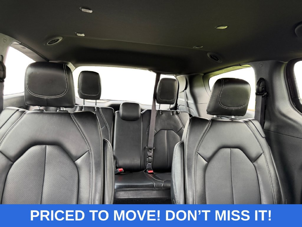 Used 2025 Chrysler Pacifica Select FWD image 14