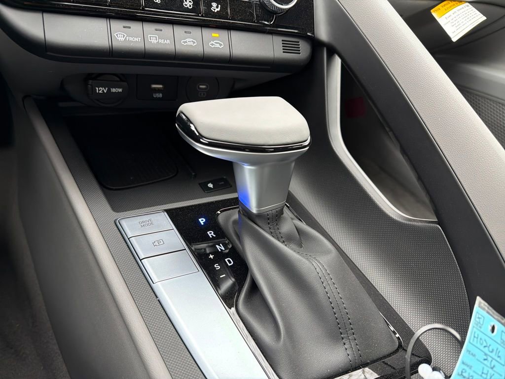 Used 2026 Hyundai Elantra Sport image 22