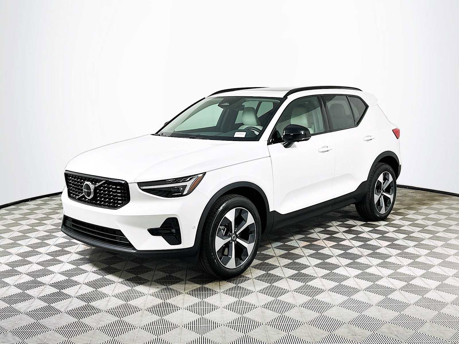 New 2026 Volvo XC40 B5 Plus w/ Protection Package Premier image 3