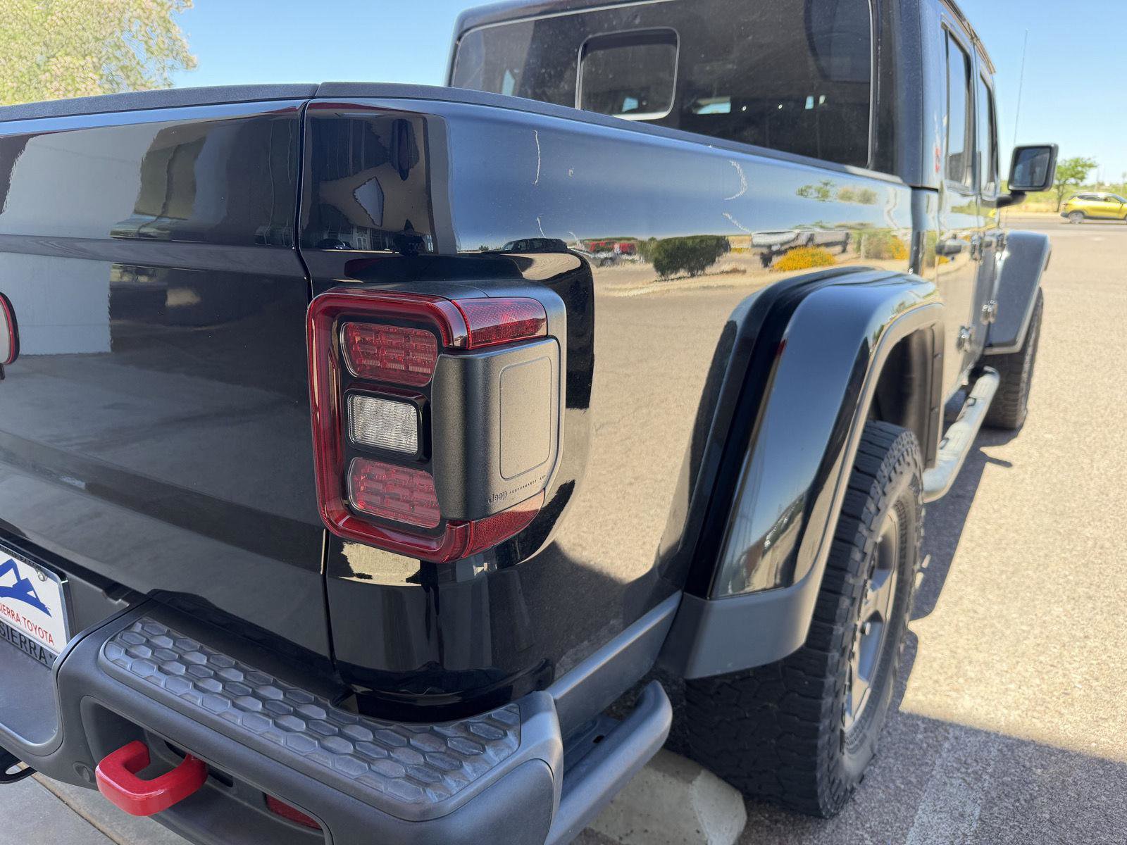 Used 2021 Jeep Gladiator Rubicon AWD/4WD image 16