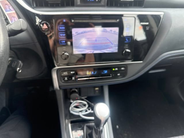 Used 2017 Toyota Corolla SE w/ Carpet Mat Package (TMS) FWD image 11