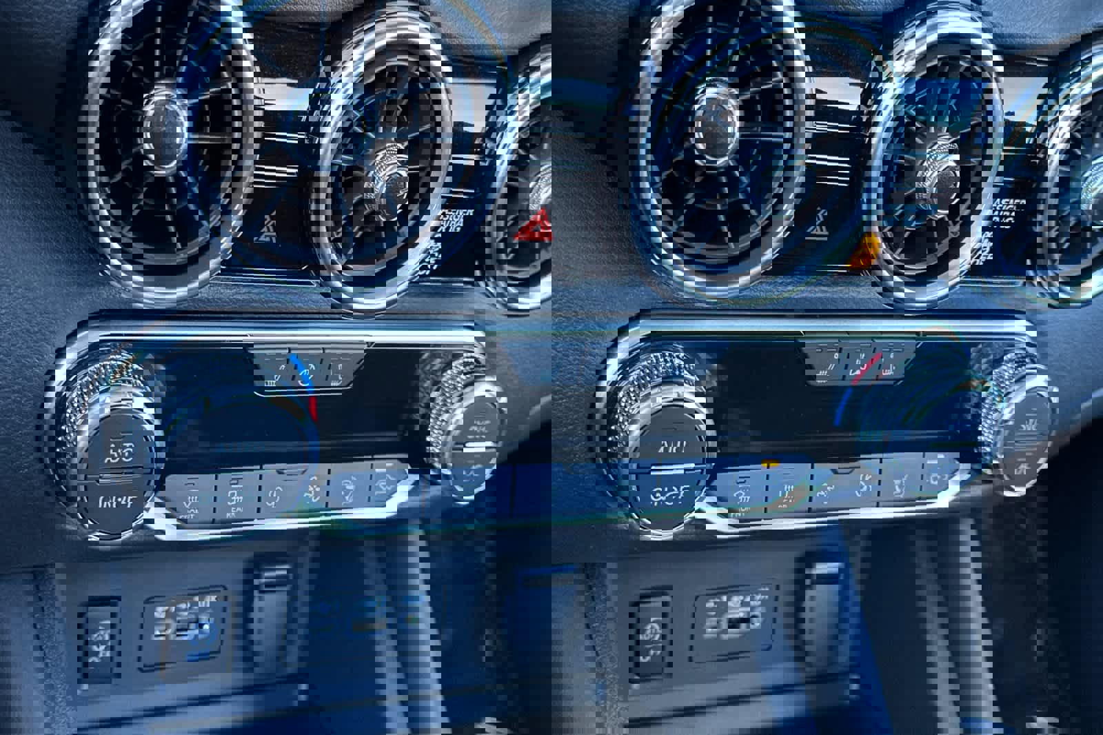 New 2025 Nissan Sentra SR w/ SR Premium Package image 19