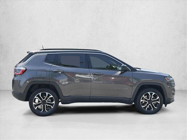 Used 2023 Jeep Compass Limited AWD/4WD image 4