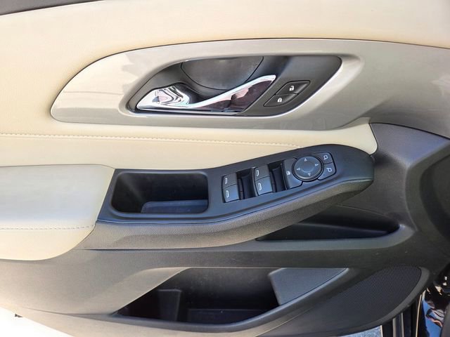 Used 2023 Chevrolet Traverse LS w/ Safety Package image 17