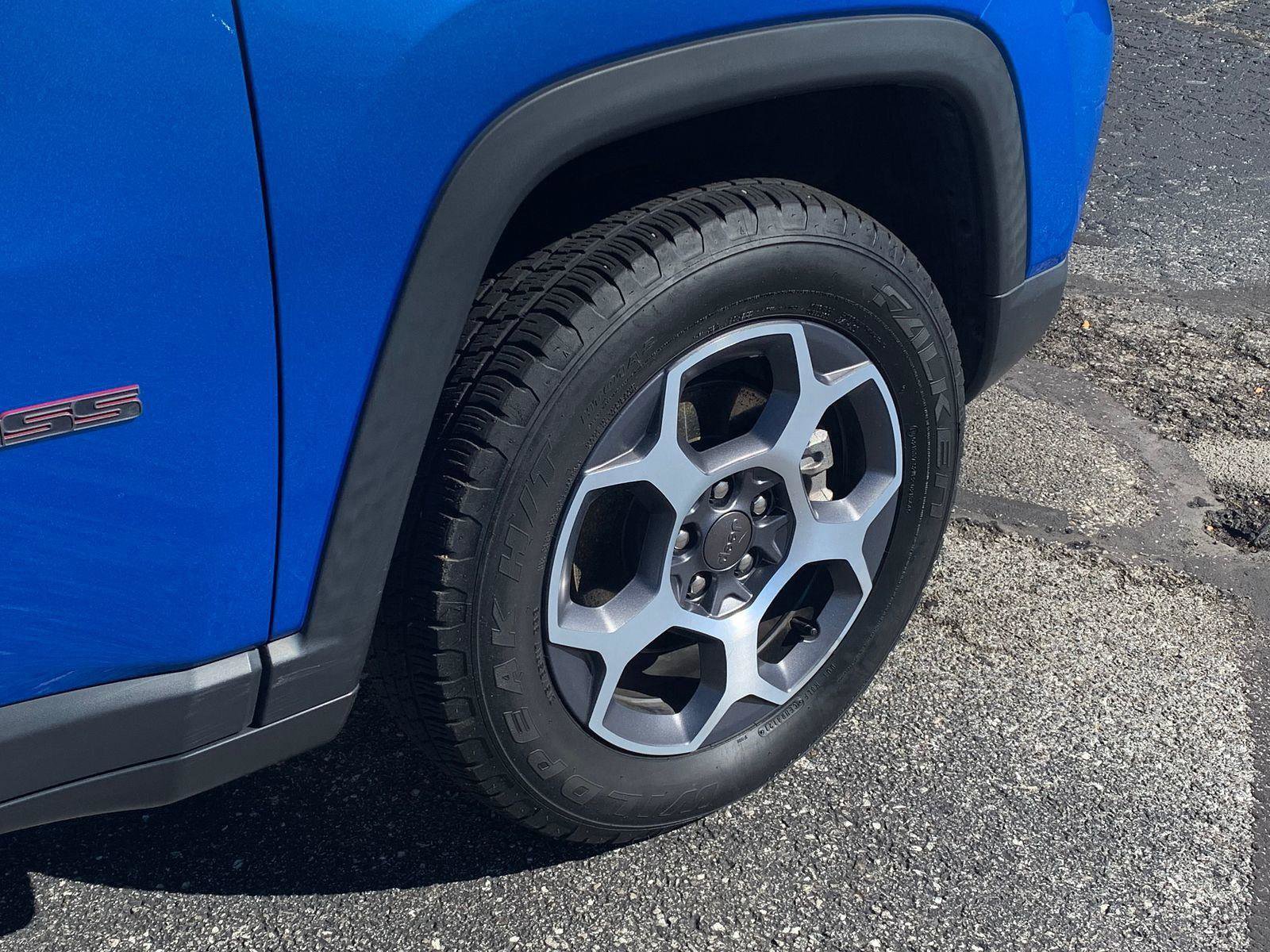 Used 2022 Jeep Compass Trailhawk w/ Trailhawk Convenience Group image 9