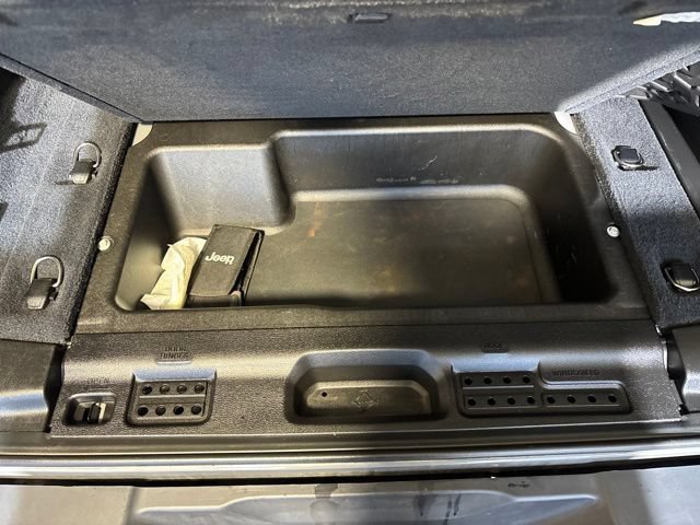 Certified 2019 Jeep Wrangler Unlimited Rubicon AWD/4WD image 11