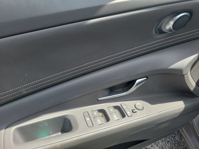 Used 2025 Hyundai Elantra Sport FWD image 15