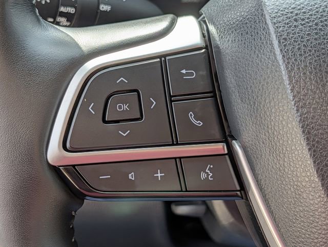 Used 2024 Toyota Highlander Platinum FWD image 26