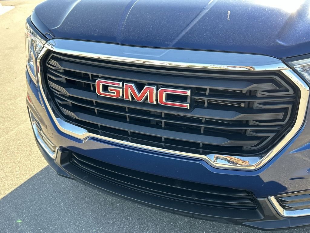 Used 2023 GMC Terrain SLE image 31