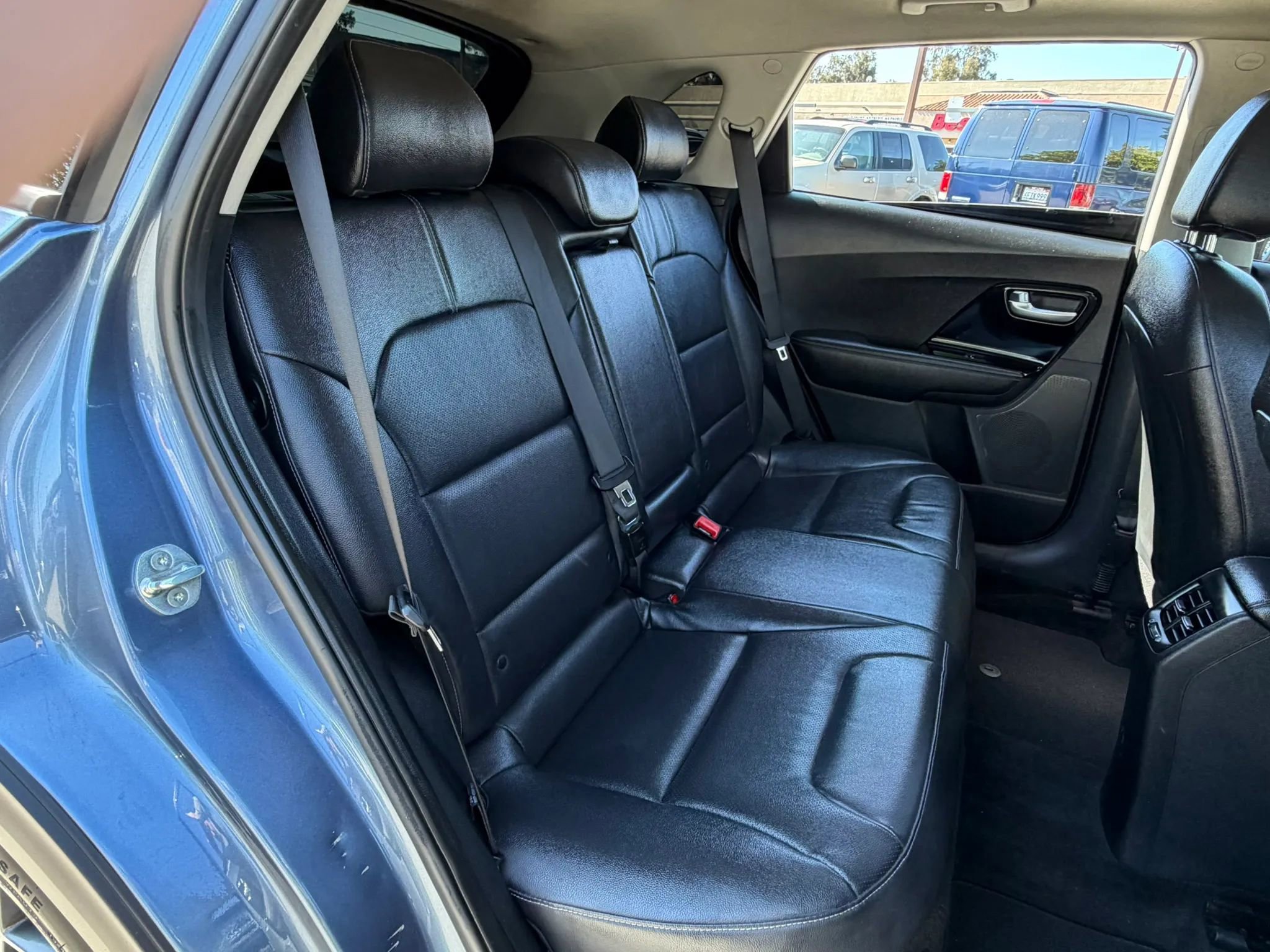 Used 2022 Kia Niro Touring Special Edition FWD image 21