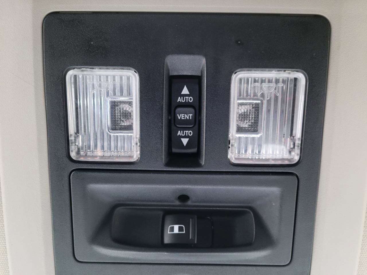 Used 2016 RAM 2500 Laramie w/ Convenience Group image 12