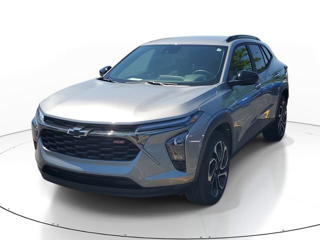 Certified 2025 Chevrolet Trax RS w/ Driver Confidence Package FWD image 2