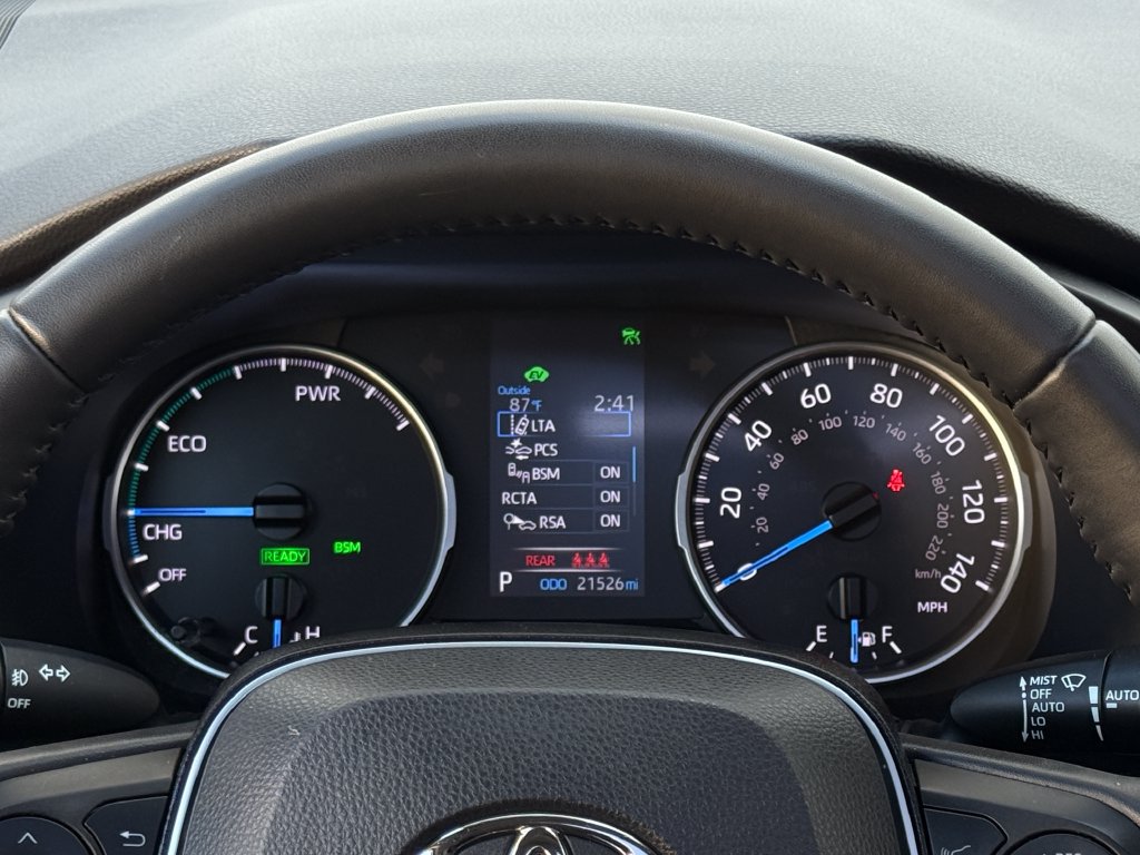Used 2022 Toyota RAV4 XLE Premium AWD/4WD image 27