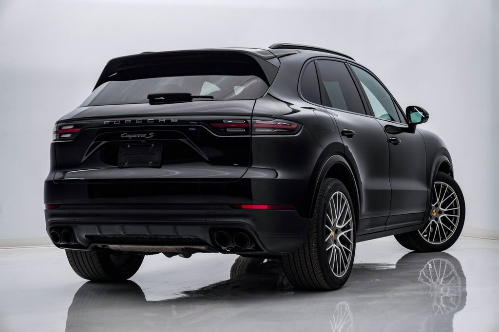 Certified 2023 Porsche Cayenne S Platinum image 11